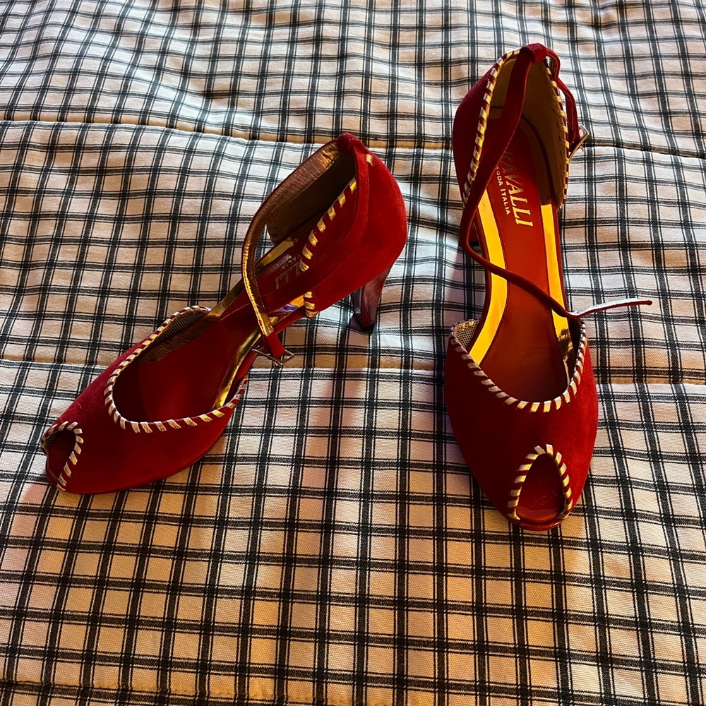New without tags suede leather shoes with ankle strap size 8